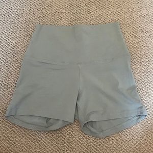 Aritzia TNA 3 in shorts